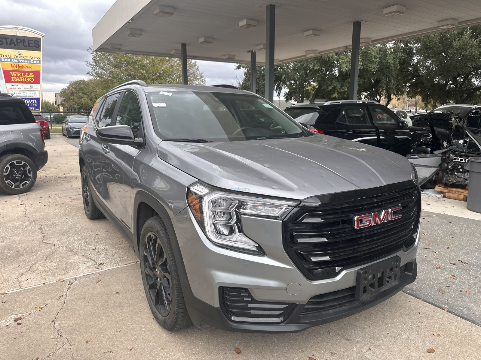 2024 GMC Terrain SLE's photo