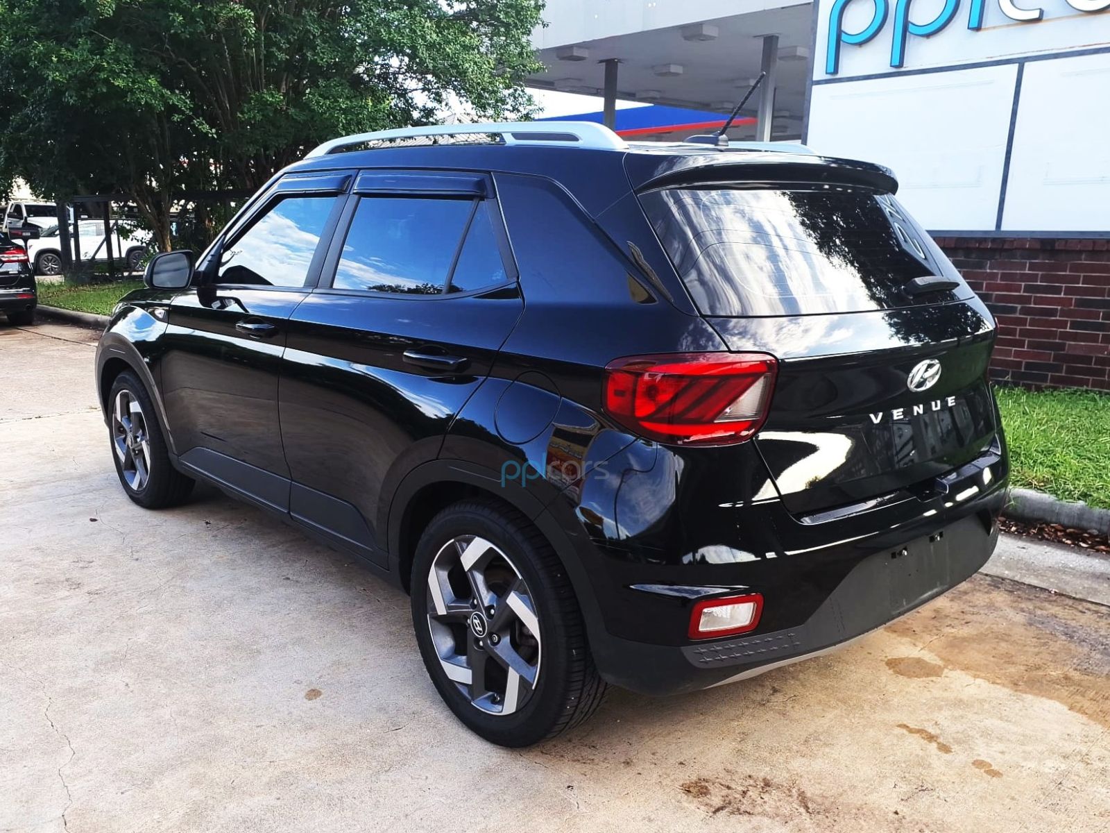 Make Hyundai